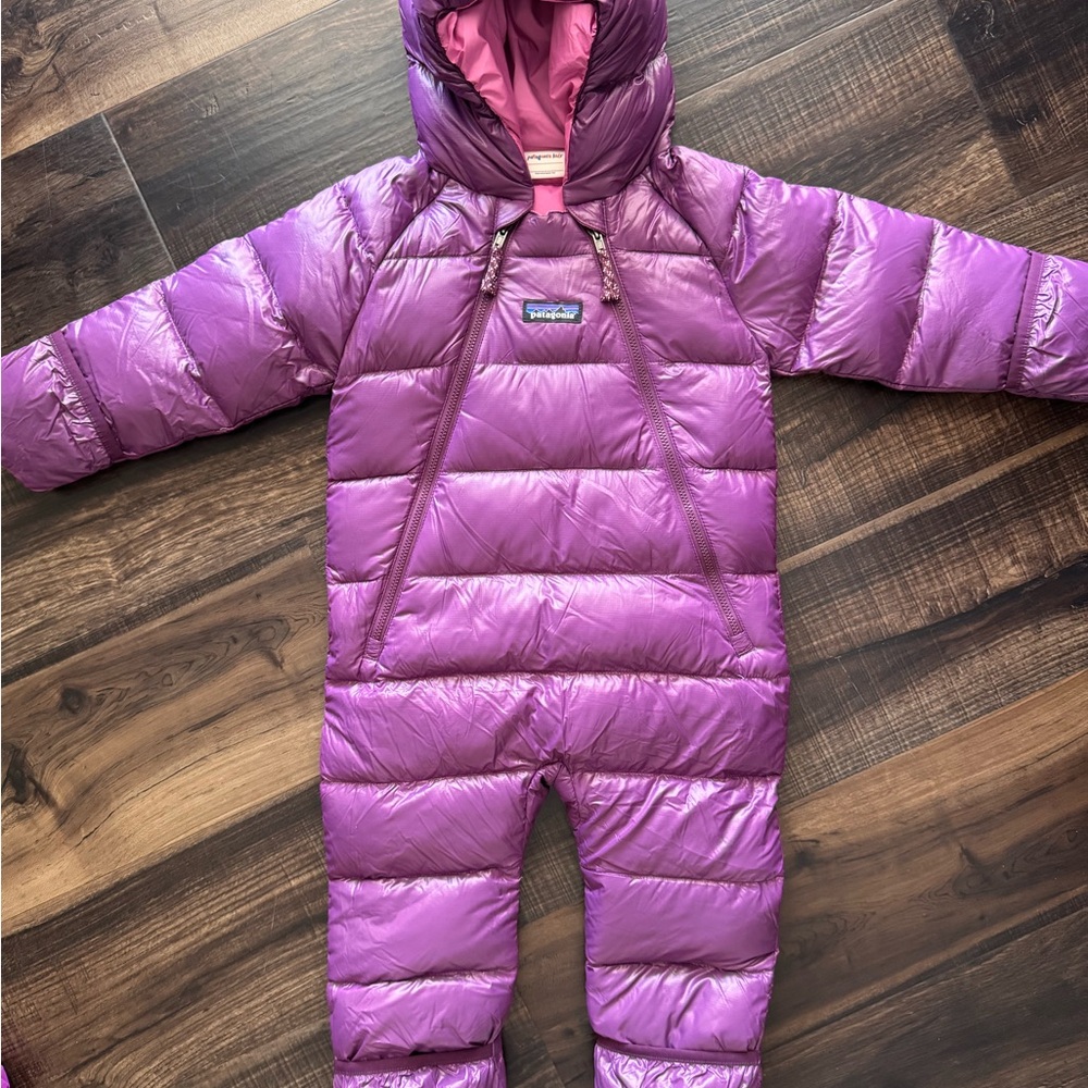 NWOT Patagonia baby Hi-Low Down Sweater Bunting Hooded Puffer Snowsuit